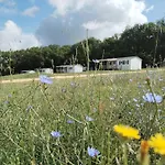 캠프장 Nature Le Valenty Lot En Vallee De La Dordogne Toboggan Geant Piscine Mini Golf