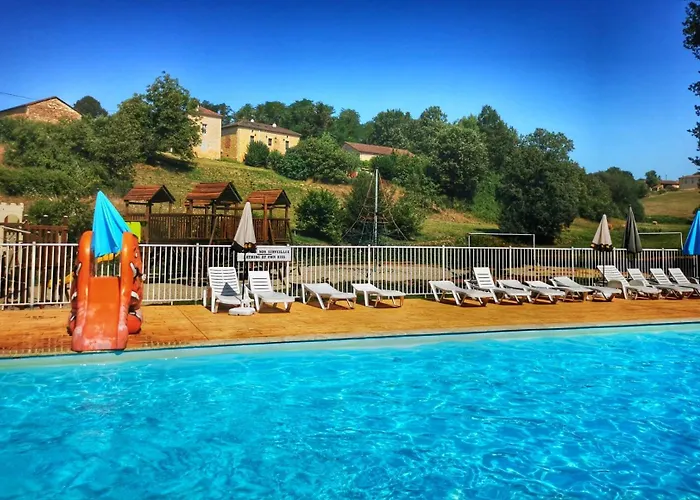 Nature Le Valenty Lot En Vallee De La Dordogne Toboggan Geant Piscine Mini Golf Soturac